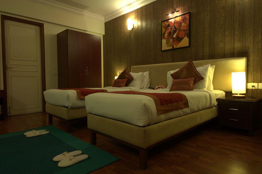 Hm Suites & Studios Bangalore Exteriör bild