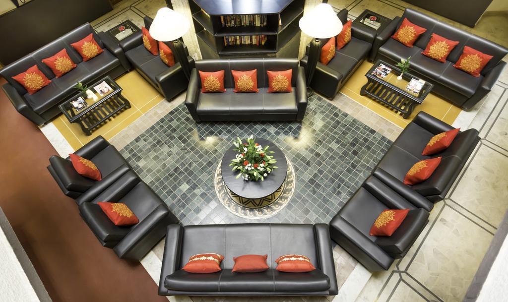 Hm Suites & Studios Bangalore Exteriör bild