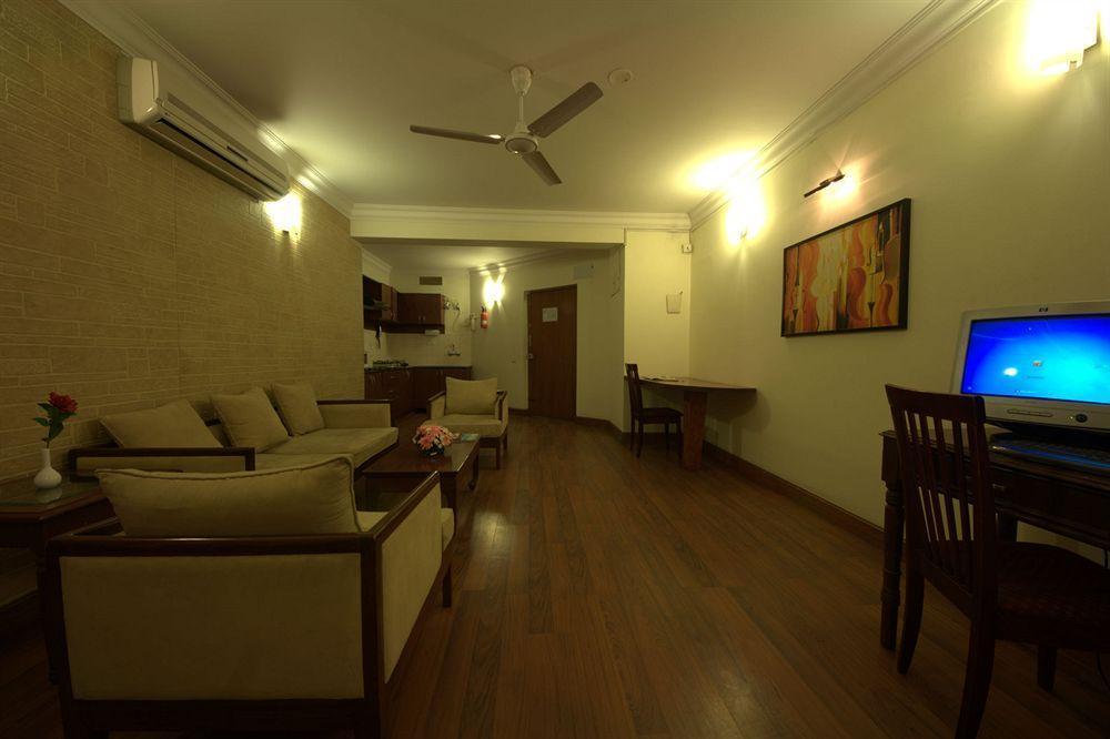 Hm Suites & Studios Bangalore Exteriör bild