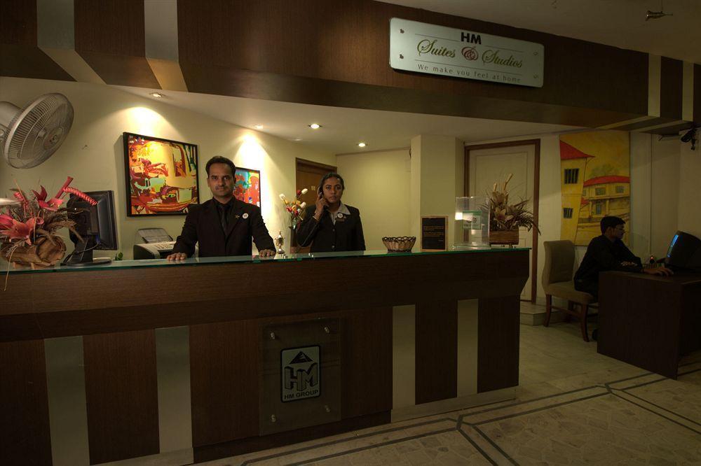 Hm Suites & Studios Bangalore Exteriör bild