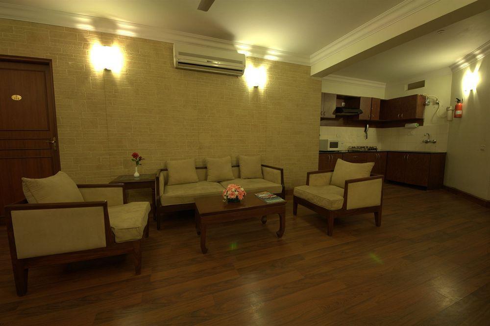 Hm Suites & Studios Bangalore Exteriör bild